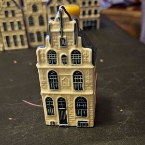 KLM Delft Ceramic Dutch Canal House Figurine Collectable # 22